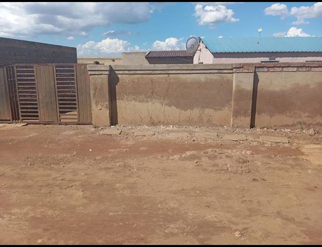 2 BEDROOM HOUSE FOR SALE IN PALM RIDGE